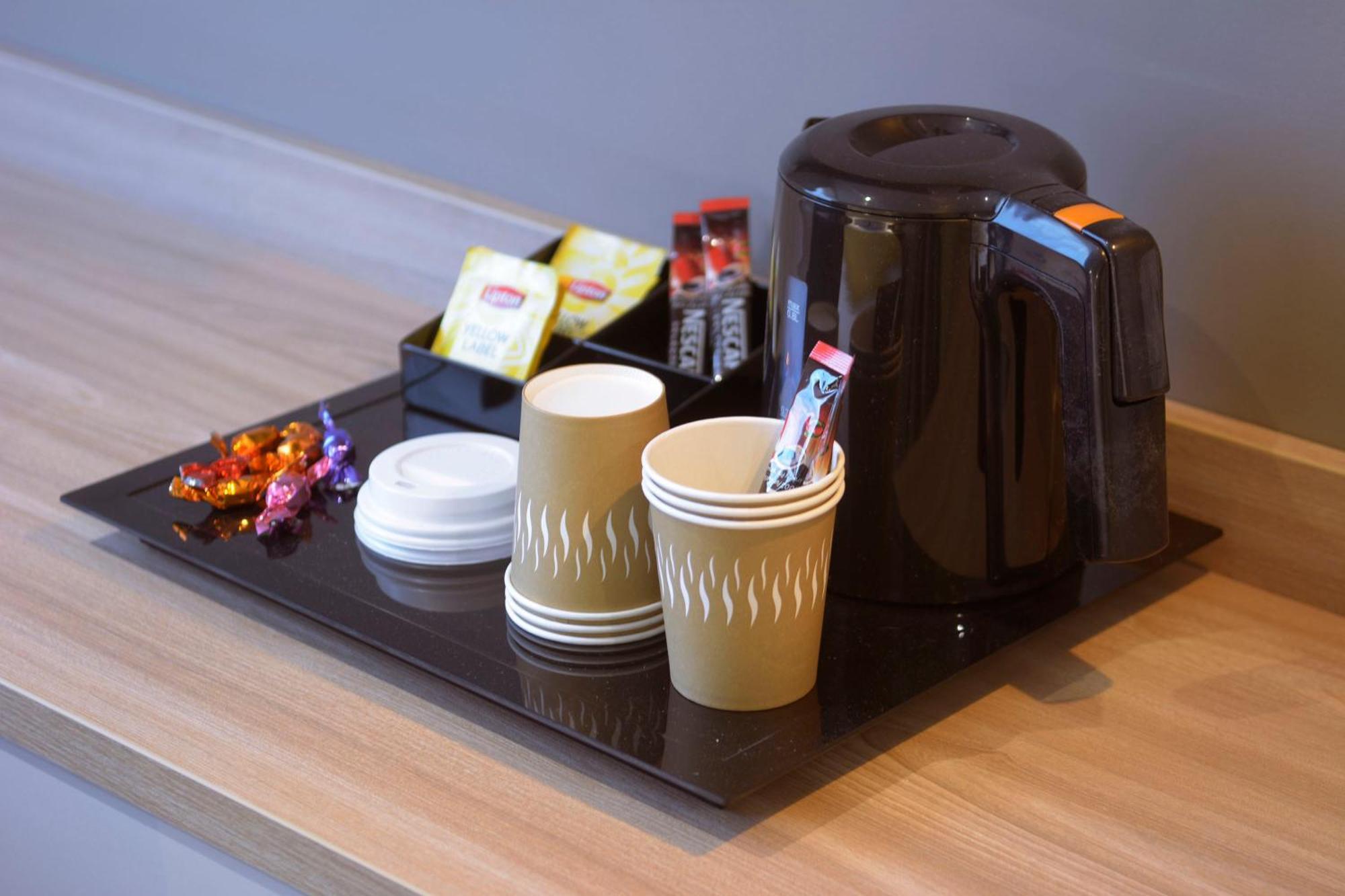 Aparthotel 37 Lodge Courbevoie Paris La Defense Экстерьер фото