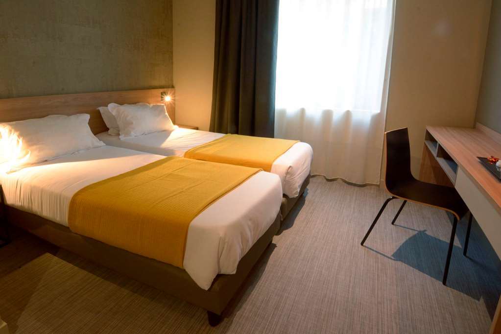 Aparthotel 37 Lodge Courbevoie Paris La Defense Номер фото