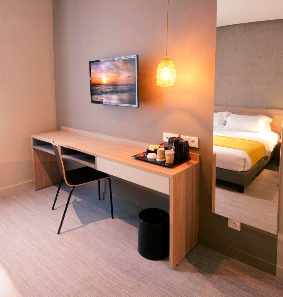Aparthotel 37 Lodge Courbevoie Paris La Defense Номер фото